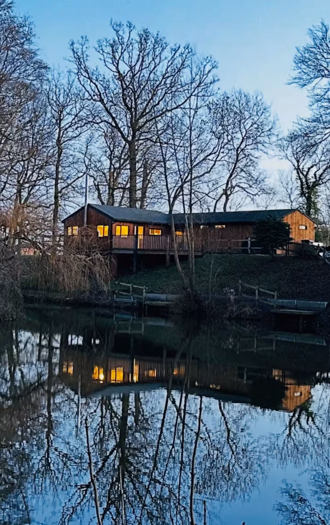 Willow Lakeside Lodge